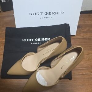 Kurt Geiger Olive/Tan Leather Pointed D'Orsay Pumps. Size 40.5
